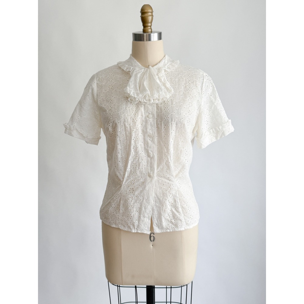 Vintage Joanna Eyelet Lace Blouse White Ruffled Jabot Short Sleeve Victorian S-M
